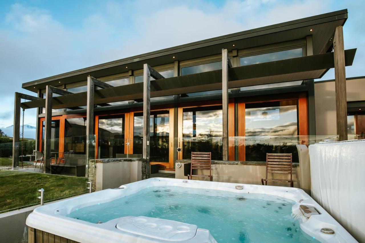 Mt Gold Retreat - Sleeps 8 - Spa Pool - Tennis Court Ванака Экстерьер фото