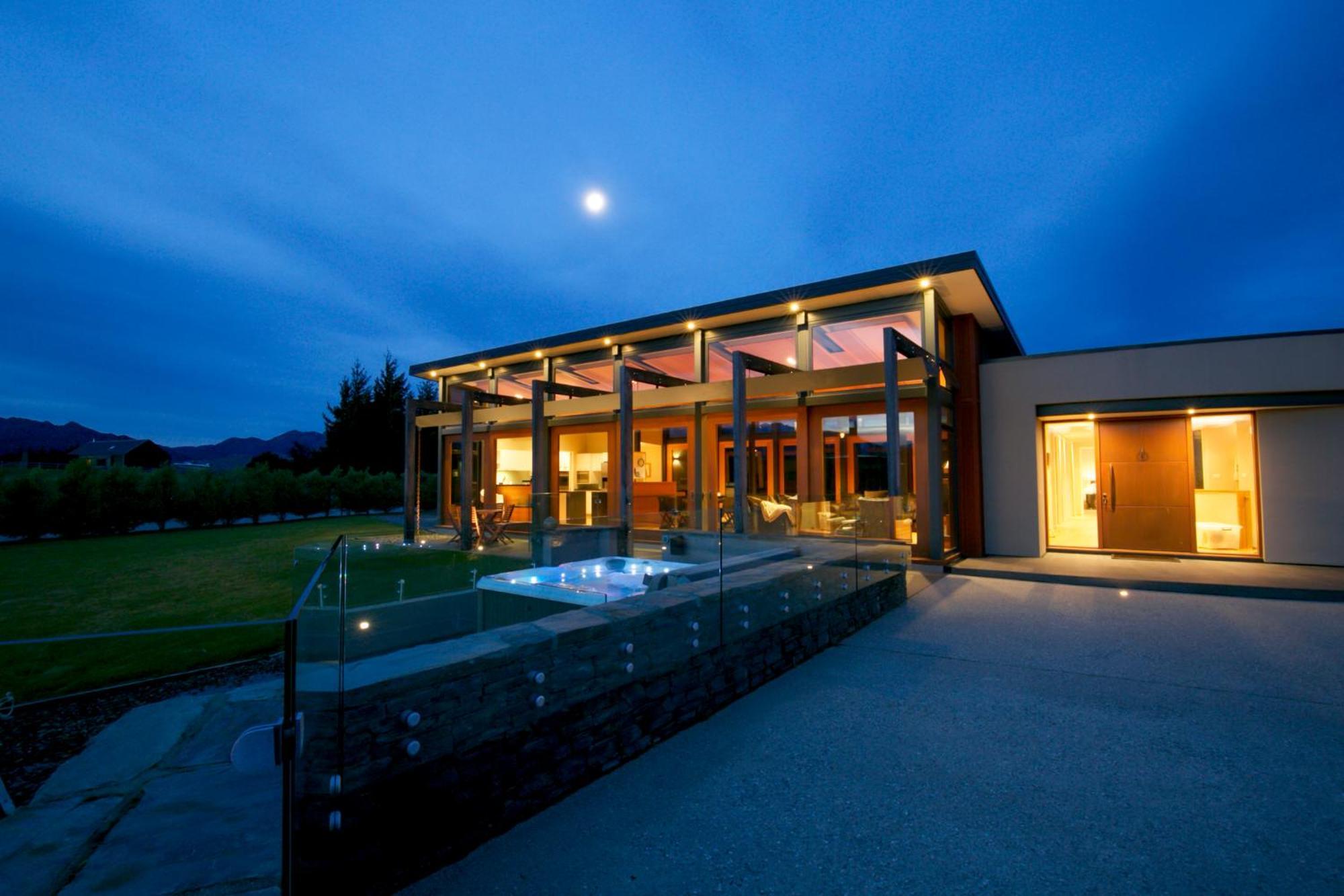 Mt Gold Retreat - Sleeps 8 - Spa Pool - Tennis Court Ванака Экстерьер фото